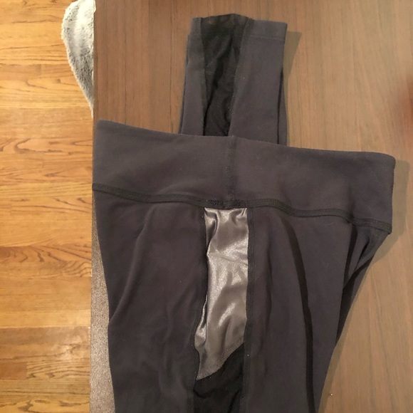 Beyond Yoga Mesh Long Leggings - Picture 2 of 4